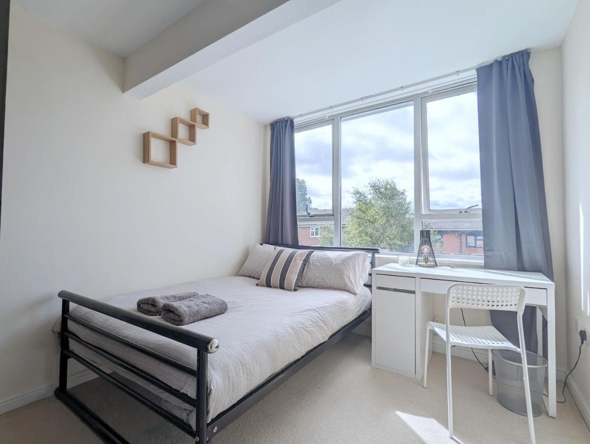 Guest Rooms Near City Centre & Dock Free Parking 리버풀 외부 사진