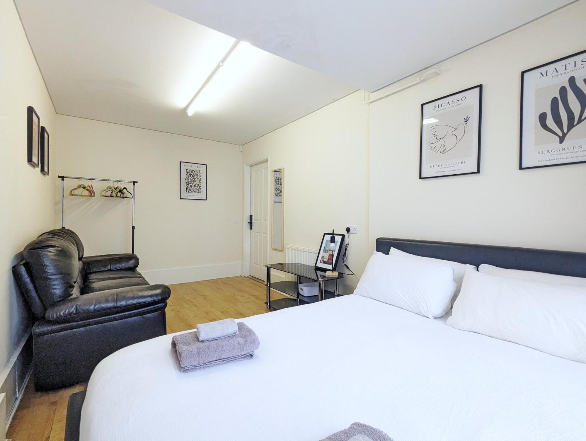 Guest Rooms Near City Centre & Dock Free Parking 리버풀 외부 사진