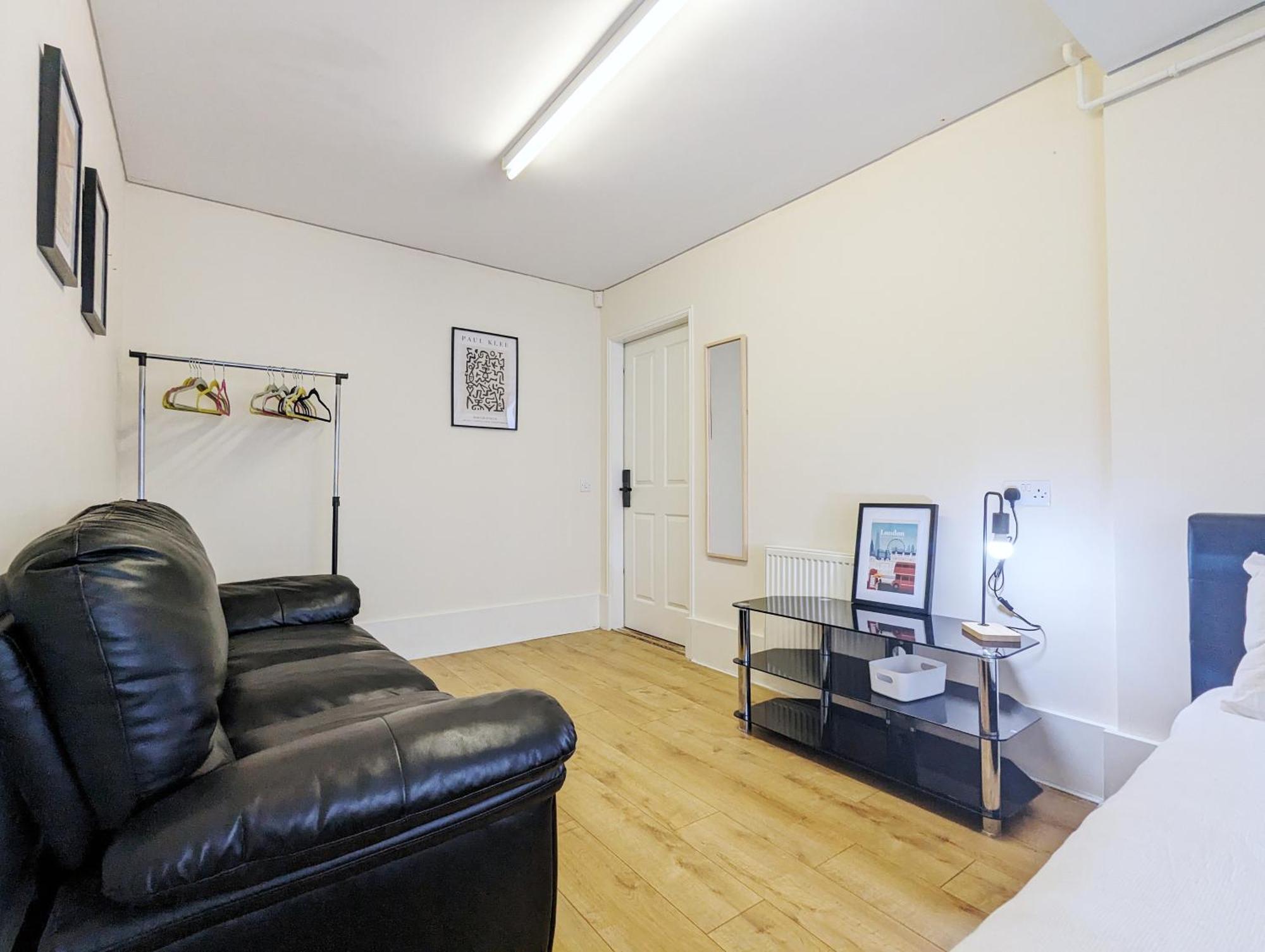 Guest Rooms Near City Centre & Dock Free Parking 리버풀 외부 사진