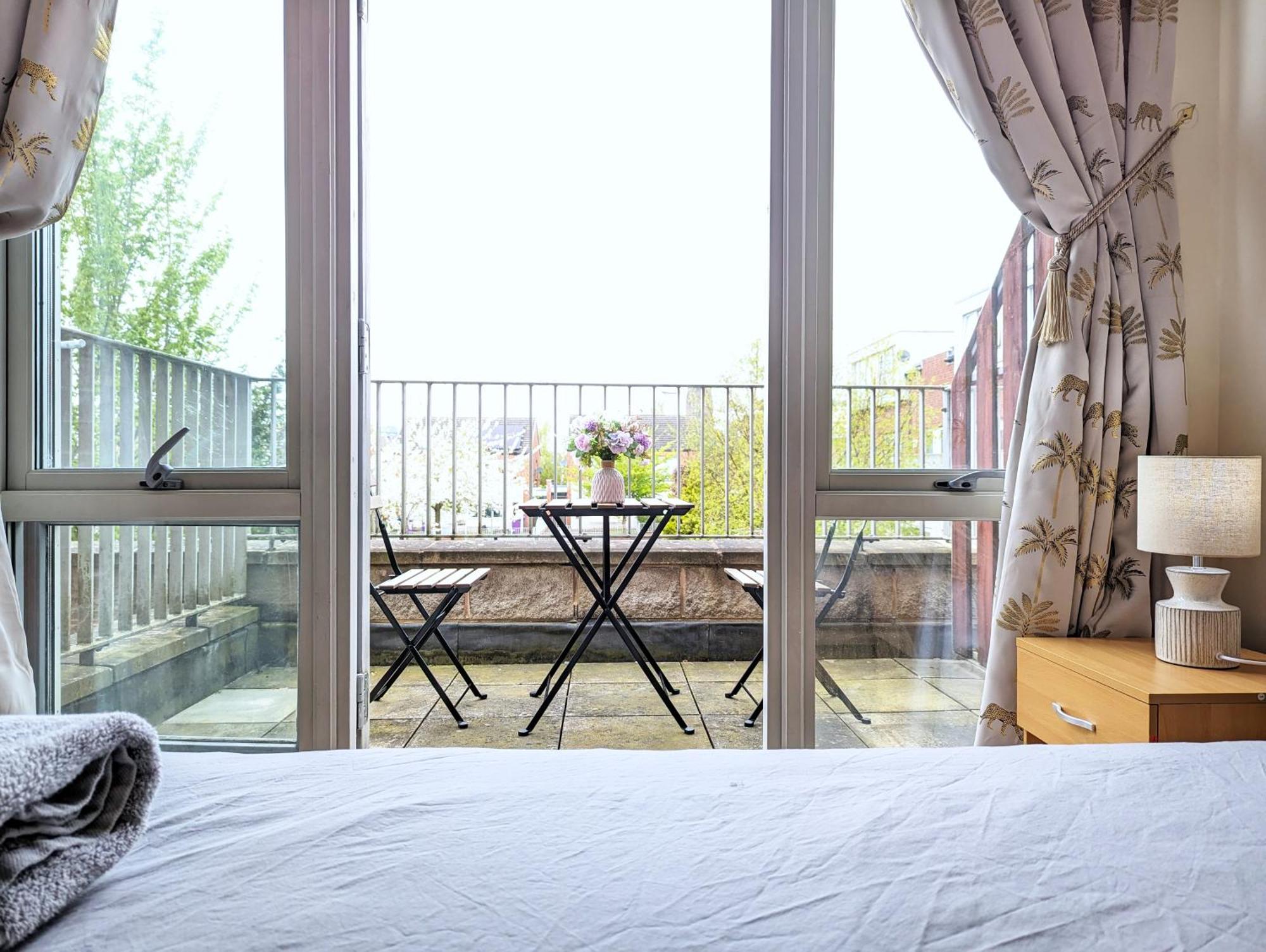 Guest Rooms Near City Centre & Dock Free Parking 리버풀 외부 사진